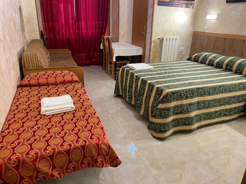 Готель Termini Relex House Рим Екстер'єр фото